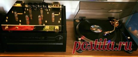 Technics SL-1200 GLD turntable and Comet vacuum tube integrated amp