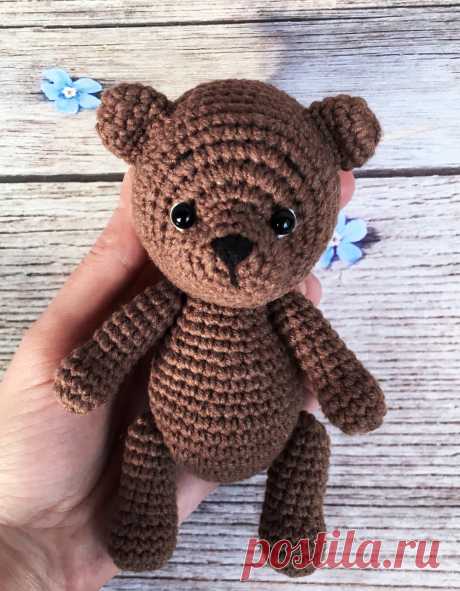 PDF Мишутка-малютка. FREE amigurumi crochet pattern. Бесплатный мастер-класс, схема и описание для вязания игрушки амигуруми крючком. Вяжем игрушки своими руками! Медведь, мишка, медведица, медвежонок, teddy bear, suportar, bär, ours, medvěd. #амигуруми #amigurumi #amigurumidoll #amigurumipattern #freepattern #freecrochetpatterns #crochetpattern #crochetdoll #crochettutorial #patternsforcrochet #вязание #вязаниекрючком #handmadedoll #рукоделие #ручнаяработа #pattern #tutorial #häkeln
