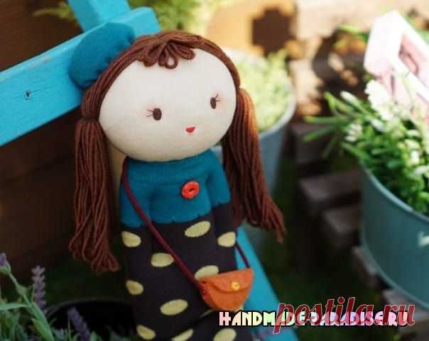 Куколка из носков с волосами из пряжи - Handmade-Paradise