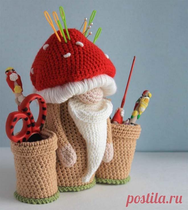 Гномик органайзер крючком. Амигуруми схемы и описания. Автор: Nazeli | IRINELY.ART