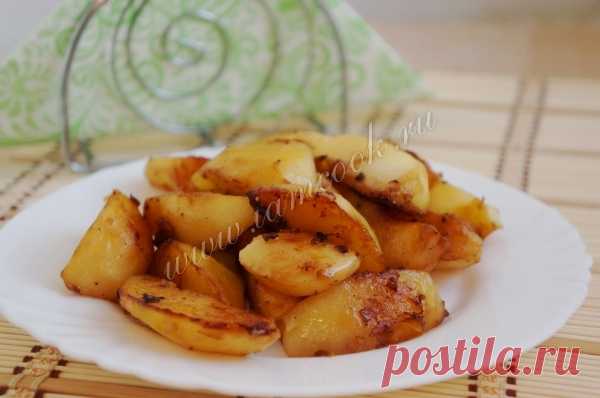 Картофельные дольки, запеченные с чесноком и соевым соусом