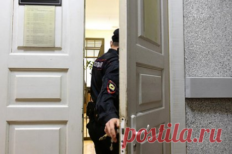 Пытавшийся пробраться на Украину россиянин получил восемь лет за госизмену. Брянский областной суд приговорил к восьми годам лишения свободы 36-летнего уроженца Республики Мордовия Михаила Глухова за покушение на госизмену. Мужчина пытался пересечь госграницу, чтобы пробраться на Украину и вступить в ее армию. Глухов, относящийся негативно к СВО, выехал в Беларусь, но его оттуда выдворили.