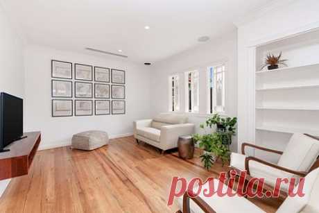 Сделки с одним видом проблемных квартир назвали безопасными. Покупку квартир с прописанными в ней жильцами назвали безопасной — такую недвижимость можно продавать не только в срочном, но и в обычном порядке. О сделках с этим типом жилья, которое обычно считается проблемным, рассказал вице-президент Гильдии риелторов Олег Самойлов.