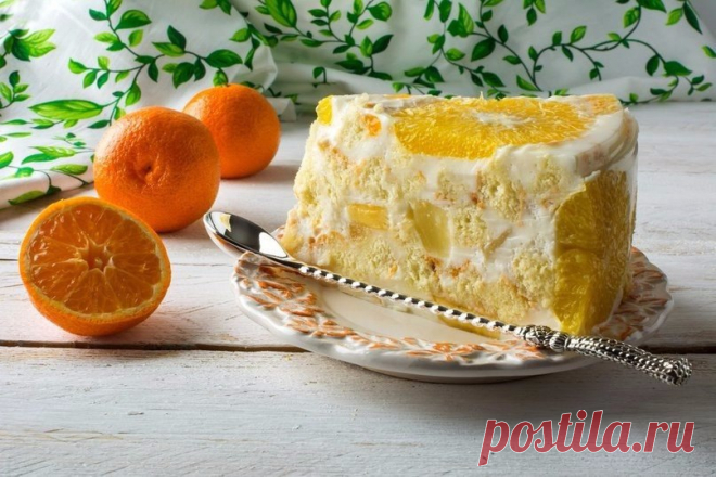 Торт с фруктами и желе

Ингредиенты:

Для теста:

Сгущенное молоко — 1 банка
Мука — 1,5 стак.
Яйца — 2 шт.
Мед — 1 ст. л.
Сода — 1 ч. л.
Сливочное масло — для смазывания формы

Для фруктовой начинки:

Банан — 1 шт.
Сладкие апельсины — 3 шт.
Сладкие мандарины — 3 шт.
Ананасы — 150 г

Для крема:

Сметана — 800 г
Сахар — 1 стак.
Желатин — 10–15 г
Ванильный сахар — 10 г

Приготовление:

1. Форму для выпечки смазать маслом, присыпать мукой.
2. Взбить все ингредиенты для теста, ...