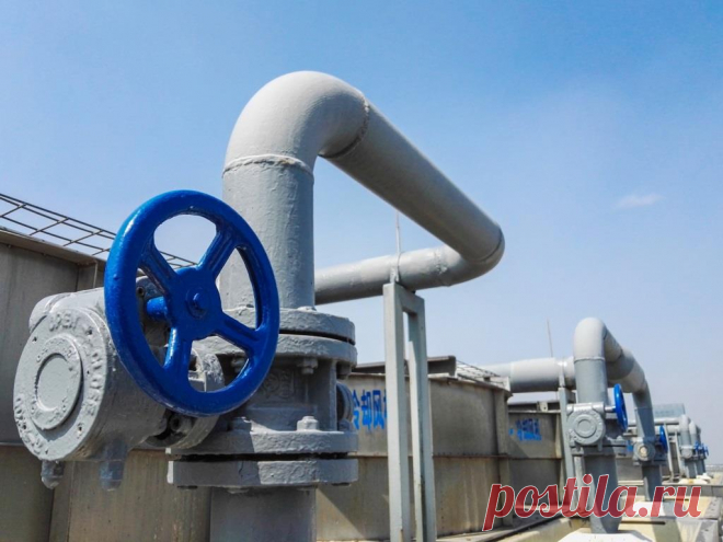 Экспертиза промышленной безопасности газопровода.
Экспертиза газопроводов представляет собой процесс проверки систем и оборудования, отвечающих за подачу, распределение и учет газа, с целью оценки их соответствия установленным нормативным актам и требованиям безопасности.
Изображение от xb100 на Freepik