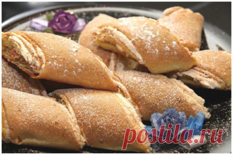 Рулет-печенье с грецкими орехами и безе.