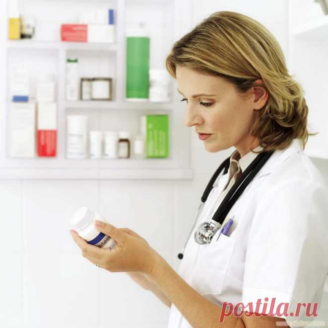 Говорят врачи: исцеляющая сила без медицины «Врач - целитель будущего не станет прописывать лекарства, но постарается вызвать у пациента интерес к заботе о своем организме, к правильному питанию и к причинам и профилактике заболеваний» Томас Алва Эдисон Лекарства никогда не излечивают болезнь...