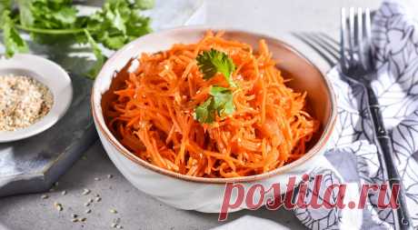 Морковь по-корейски с соевым соусом и кунжутом