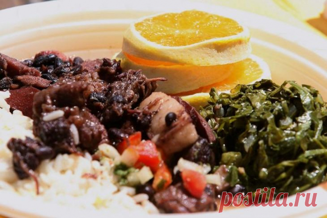 Вкуснейшие блюда бразильской кухни, которые обязательно стоит попробовать Бразильская гастрономия сформировалась под влиянием африканских, португальских, индейских традиций и представляет собой «пазл» региональных кухонь. Стоит отметить, что зачастую блюда одного бразильско...