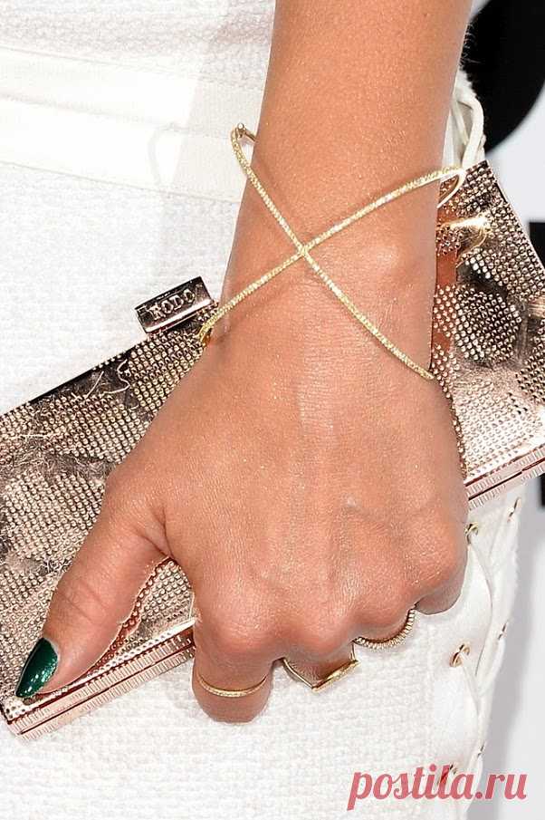 Самые стильные знаменитости и триумфаторы церемонии People's Choice Awards 2014