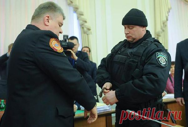 Арест в зале Кабмина – унизительное шоу для власти | ProUA.com.ua