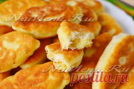 Пирожки с картошкой жареные на сковороде, рецепт с фото