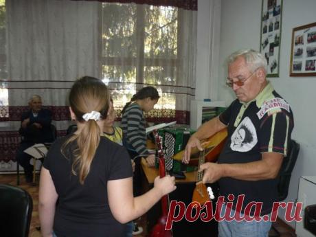 В классе перед репетицией  2013 г.