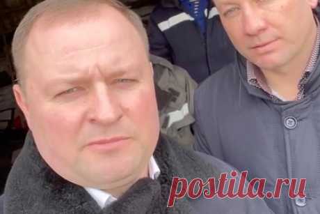 Мэр российского города пригласил блогеров работать косарями и уборщиками. Мэр расположенного в Краснодарском крае города Тимашевск предложил блогерам, оставшимся без работы из-за блокировки социальных сетей, устраиваться косарями, уборщиками и рабочими по благоустройству. Свое приглашение на эти должности он объяснил тем, что представители трудовых профессий регулярно платят налоги.