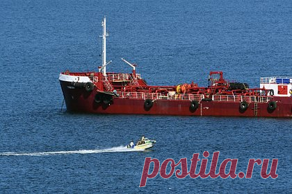 СВР раскрыла возможного исполнителя британской диверсии против танкера