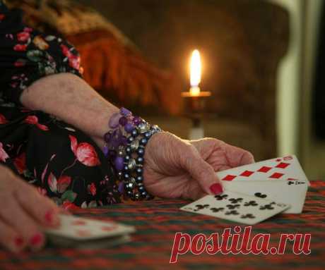 Ясновидящие, тарологи и гадалки онлайн, консультация по телефону бесплатно. Гадание у гадалки: онлайн бесплатно Гадание у гадалки онлайн и бесплатно. Онлайн гадания на любовь, отношения и будущее. Интересные расклады Таро, Ленорман, на игральных и цыганских картах в режиме онлайн.