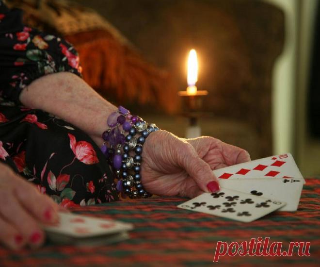 Ясновидящие, тарологи и гадалки онлайн, консультация по телефону бесплатно. Гадание у гадалки: онлайн бесплатно Гадание у гадалки онлайн и бесплатно. Онлайн гадания на любовь, отношения и будущее. Интересные расклады Таро, Ленорман, на игральных и цыганских картах в режиме онлайн.