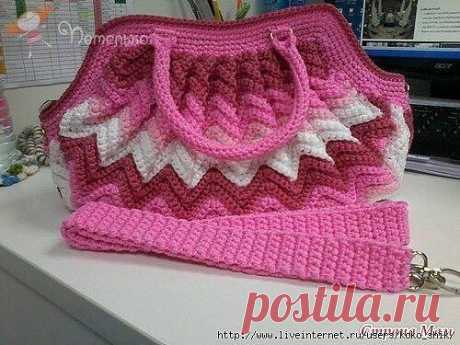 Вязание крючком - Сумка крючком узором "зиг-заг".