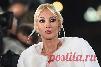 Кудрявцева резко ответила Андреасяну после скандала из-за шутки на «Новой волне». Телеведущая Лера Кудрявцева ответила на оскорбления кинорежиссера Сарика Андреасяна после скандала из-за шутки на «Новой волне». Соответствующий пост она опубликовала в Instagram. «Все, что он пишет обо мне: и тварь, и не женщина, и пустота в голове… Это такой зашквар! Ужас, что с людьми происходит?!» — написала она.