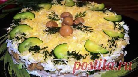 Салаты с курицей и грибами. Очень вкусные рецепты Очень вкусные салаты на каждый день и праздничный стол с курицей и грибами. Новые и иригинальные рецепты приготовления, простые и сложные, на любой вкус.