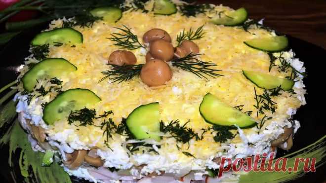Салаты с курицей и грибами. Очень вкусные рецепты Очень вкусные салаты на каждый день и праздничный стол с курицей и грибами. Новые и иригинальные рецепты приготовления, простые и сложные, на любой вкус.
