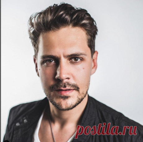 Милош Бикович