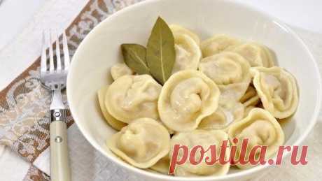ХОЗЯЙКЕ НА ЗАМЕТКУ!

Cупер-тесто на пельмени и вареники. ВСЕГДА чистая кухня. Запомните изюминку рецепта. Тесто получается замечательное! Называется "Чистые руки", так и получается-мука для лепки почти не нужна. Я в него влюбилась и делаю вареники и пельмени только из него! Моей семье очень нравится!

Ингредиенты:
газировка 1 ст. (минеральная вода газированная)
яйцо 1 шт
соль 0, 5 ч.л.
сахар 0, 5 ч.л.
масло растительное 4 ст.л.
мука 4 ст. (можно и меньше)

В миске соединит...