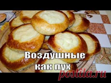 Ватрушки пуховые с творогом,проверенный рецептДля теста:
100 г сахара
10 г свежих дрожжей
200 мл молока
0.5 ч.л соли
50 г масла
1 яйцо
ванилин
600 г муки
Для начинки:
200 г творога
0.5 ч.л соли
1 яйцо
50 г сахара
ванилин
1 ст.л муки