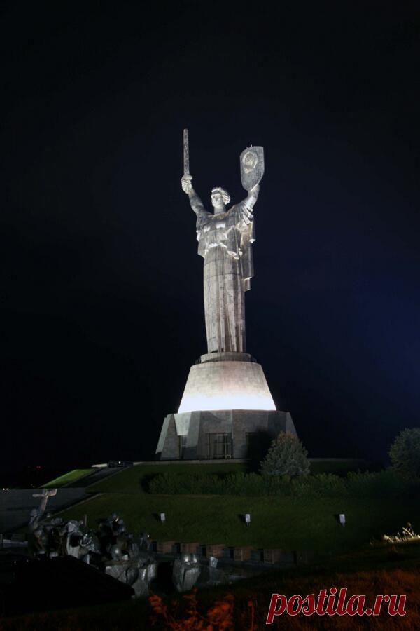 (27) Твиттер / В курсе