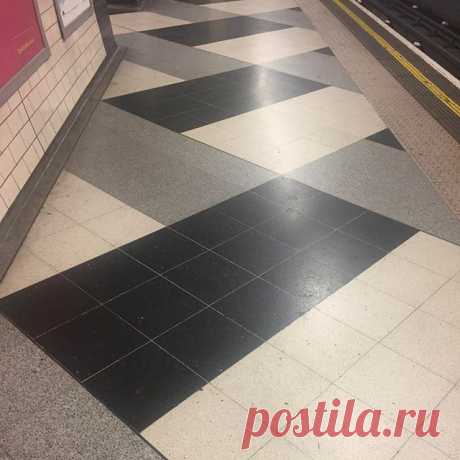 I am often asked where I get my inspiration from. I find it a strange question as inspiration can be anywhere. That's what's exciting about design and why what I do is a way of life not a job. This image is a floor in the underground. 👀 #inspiration #monochrome #underground #keepyoureyeswideopen #suzyhoodless