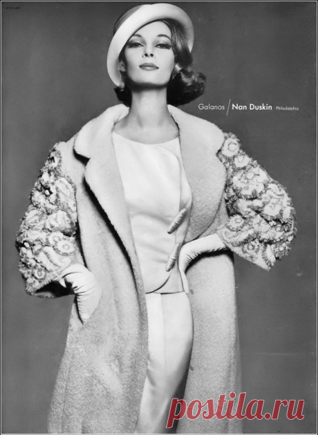 Nena von Schlebrugge in costume by James Galanos, Nan Dusk… | Flickr