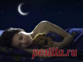 Сны на Святки Сны на Святки
    

Святки, длящиеся с 7 по 19 января (от Рождества до Крещения), - волшебное время вещих снов. Время, когда в ночных сюжетах к людям приходят их почившие предки и предсказывают судьбу…