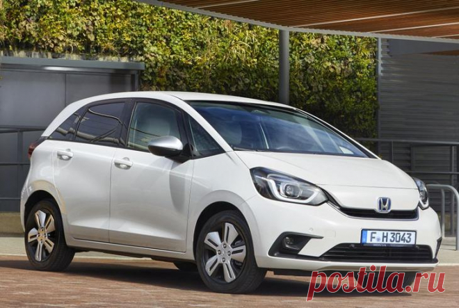 Honda Jazz 2021: практичный и экономичный хэтчбек с гибридным приводом Компания «Хонда» предоставила перспективный релиз субкомпактного хэтчбека Honda Jazz 2021. В четвёртом поколении новая модель избавилась от примелькавшихся элементов агрессивного стиля, основательно о...
