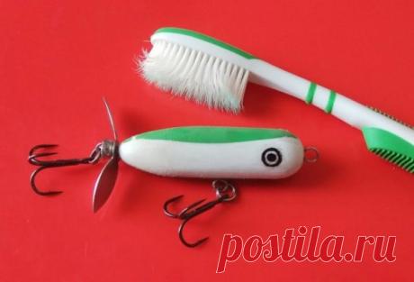 Воблер из зубной щетки своими руками – как правильно сделать и стоит ли? Мастер-класс на 5 минут – самодельный воблер из старой зубной щетки. Впечатления заядлого рыбака. Секреты, как правильно ходить с таким воблером на щуку.