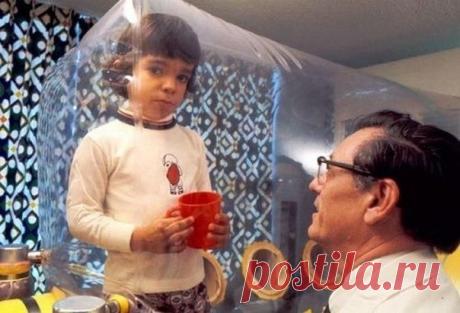 Мальчик, который прожил всю свою жизнь как космонавт на чужой планете  / Новые дети