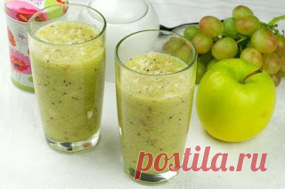 Самые вкусные рецепты: Яблочно-виноградный смузи с бананом