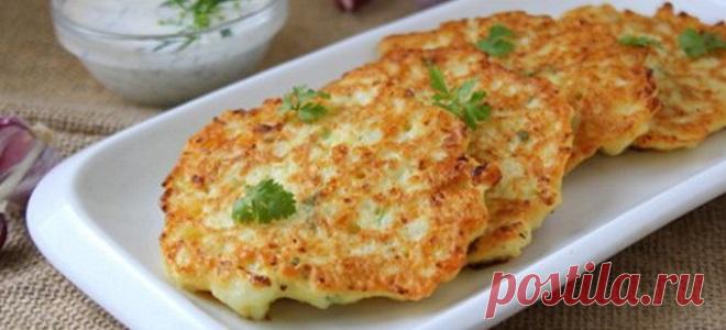 Оладьи из цветной капусты - рецепты на кефире, с сыром, брокколи, манкой, кабачками и карамелизированным луком