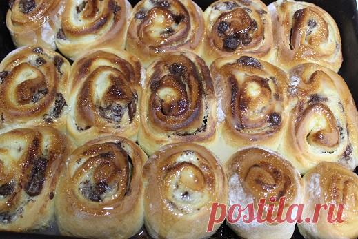 Булочки с кремом Патисьер, шоколадом и лимонной глазурью &#8212; Кладовочка