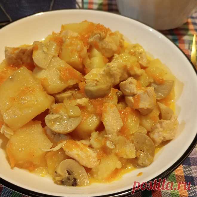 Картофель тушëный с курицей и грибами в мультиварке рецепт с фото пошаговый от Элла Дементьева ✓Амбассадор - Овкусе.ру