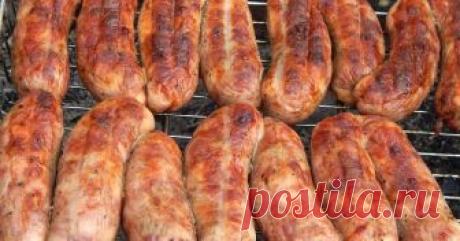 Колбаски домашние с пивом Автор рецепта Екатерина Климова Колбаски домашние с пивом - пошаговый рецепт с фото. Сезон шашлыков , колбасок на гриле открыт и я хочу предложить Вам приготовить домашние колбаски на пиве. Готовить не сложно, основное время уходит на подготовку мяса , а вкус радует ! Присоединяйтесь ко мне, будем готовить вместе!