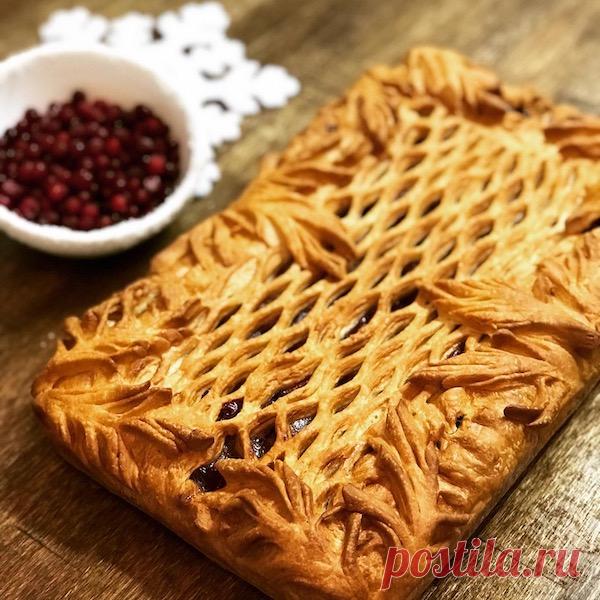 Заказать Сладкий пирог с вишней с бесплатной доставкой Екатеринбург - Сытый Хлопчик - Король пирогов Екатеринбург