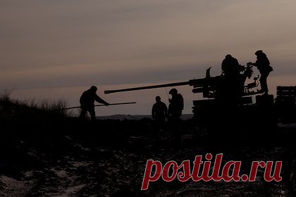 Военный эксперт объяснил бессмысленность взятия Соледара без Артемовска. После Соледара российским Вооруженным силам необходимо взять Артемовск (украинское название — Бахмут), иначе это будет бессмысленно. Такую точку зрения привел военный эксперт Владислав Шурыгин. По словам аналитика, речь идет не о «Соледарской операции», а о «Бахмутско-Соледарской».