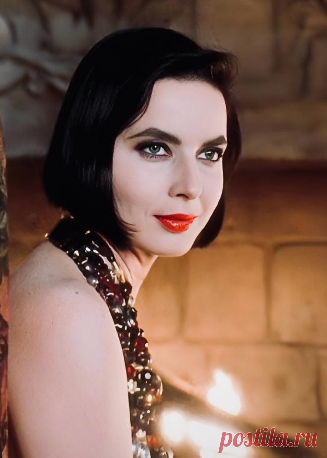 Изабелла Росселлини