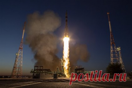 Ракета «Союз-2.1в» с двумя спутниками стартовала с Плесецка. Воздушно-космические силы России осуществили пуск ракеты-носителя легкого класса «Союз-2.1в» с двумя спутниками на борту. Пуск был осуществлен с космодрома «Плесецк» в пятницу, 21 октября. «Космическим аппаратам присвоены порядковые номера &quot;Космос-2561&quot; и &quot;Космос-2562&quot;», — уточнили в Минобороны России.