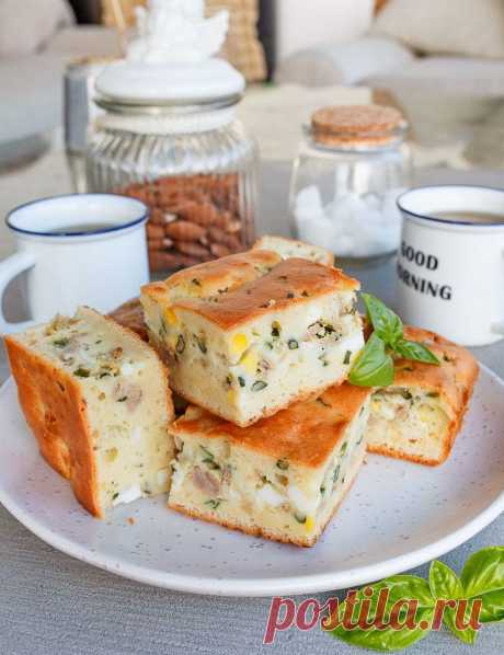 Заливной пирог с тунцом и зелёным луком