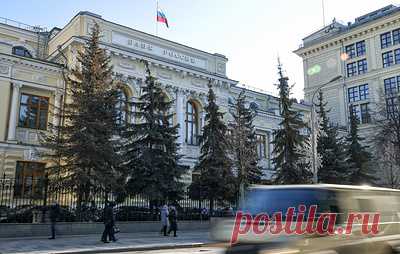 ЦБ за девять месяцев выявил 5,8 тыс. "нелегалов" на финансовом рынке. Более 50% из них - проекты с признаками финансовых пирамид