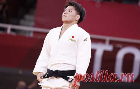 Японский дзюдоист Абэ стал олимпийским чемпионом в весе до 66 кг. В финальном поединке спортсмен победил грузина Важу Маргвелашвили Дзюдоист из Японии Наохиса Абэ стал олимпийским чемпионов в весовой категории до 66 килограммов. В финальной схватке спортсмен победил грузинского дзюдоиста Важу Маргелашвили. Бронзовые медали достались россиянину Роберту Мшвидобадзе и французу Дидье Лебрюну.
