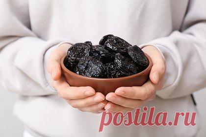 Россиянам назвали защищающие от запоров продукты на новогоднем столе