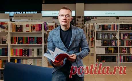 «Читай-город» — РБК: «Славянское фэнтези популярнее патриотичных книг». Глава крупнейшей в России объединенной книжной сети «Читай-город — Буквоед» Александр Брычкин рассказал РБК, как магазины реагируют на снятие литературы с продаж, остается ли спрос на иноагентов и почему растут продажи фэнтези