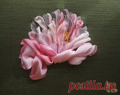 Вышивка пиона лентами 
Автор Вероники Воробьевой